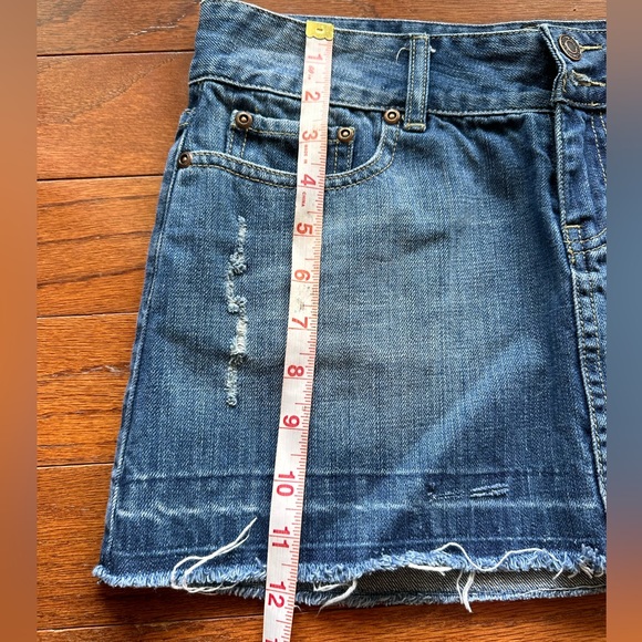 Blue Jean mini skirt size small with rough hem - Picture 5 of 7